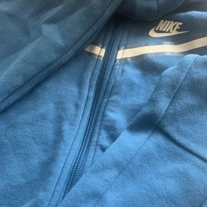 Boys toddler Nike sets one is a Nike tech retails $100 good condition no stains